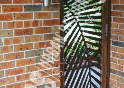 UDS_Palm_frond_metal_screen_gate